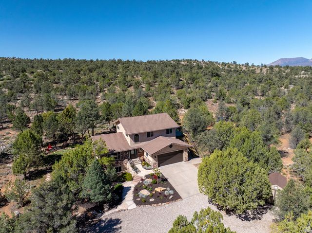 1402 W WINTER QUARTERS TRL, Dammeron Valley, UT 84783