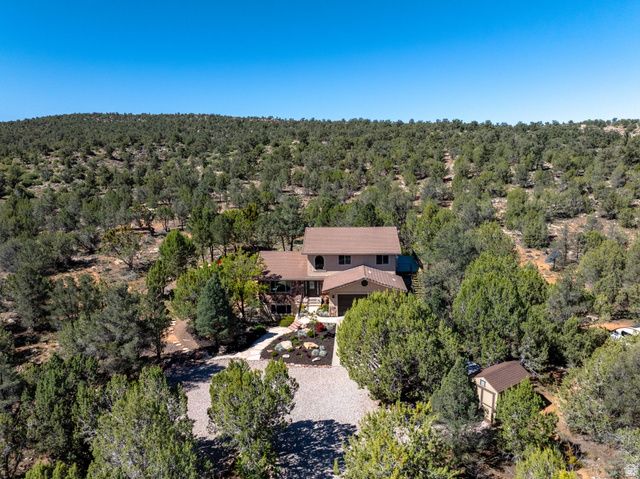 1402 W WINTER QUARTERS TRL, Dammeron Valley, UT 84783