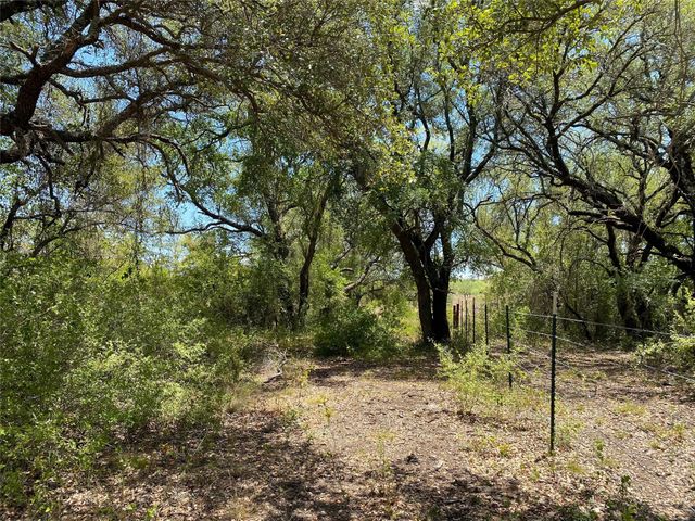 1672 Comanche Cr 343, Dublin, TX 76446