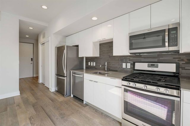 1800 E 4th ST 205, Austin, TX 78702