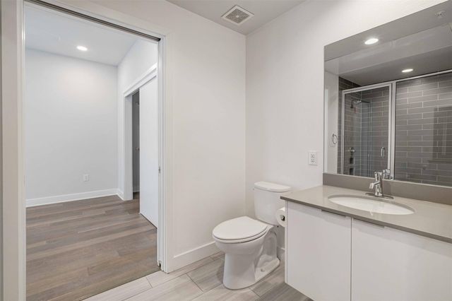 1800 E 4th ST 205, Austin, TX 78702