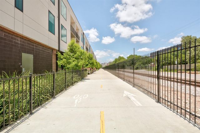 1800 E 4th ST 205, Austin, TX 78702