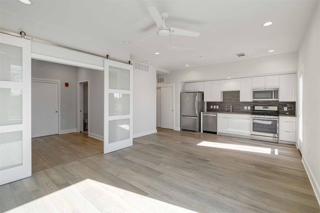 1800 E 4th ST 205, Austin, TX 78702