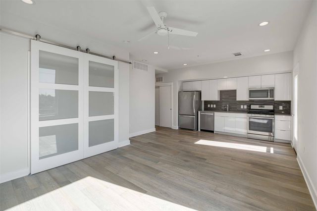 1800 E 4th ST 205, Austin, TX 78702