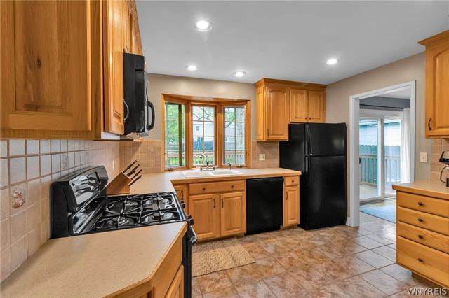 386 Roycroft Boulevard, Amherst, NY 14226