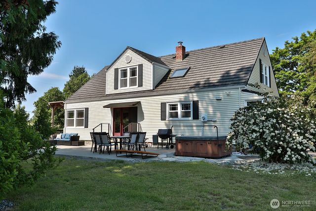 7156 Heggenes Road, Clinton, WA 98236