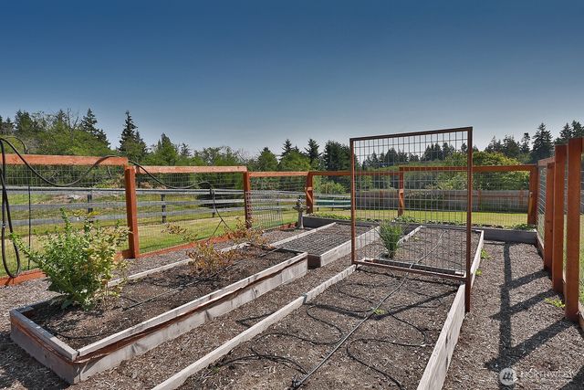 7156 Heggenes Road, Clinton, WA 98236