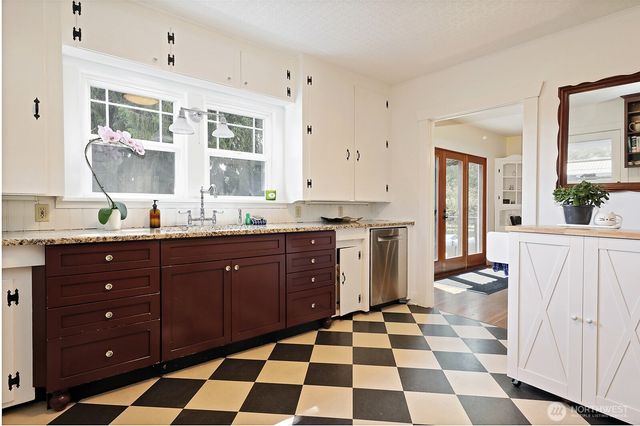 7156 Heggenes Road, Clinton, WA 98236