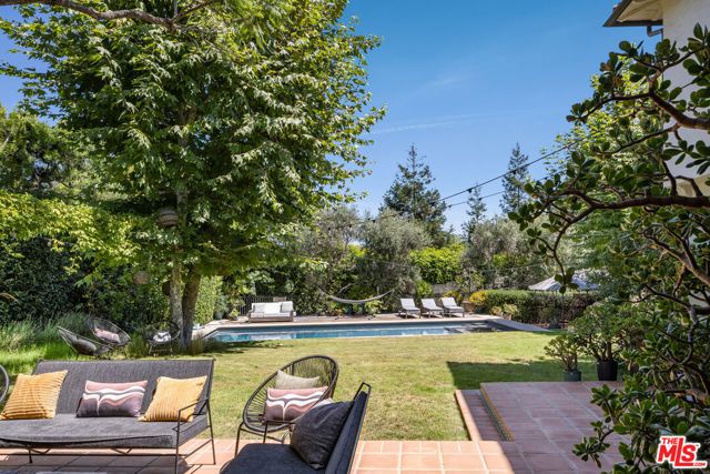 12304 5th Helena Drive, Los Angeles, CA 90049