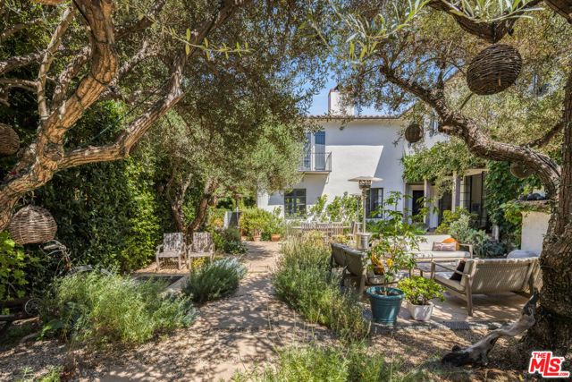 12304 5th Helena Drive, Los Angeles, CA 90049