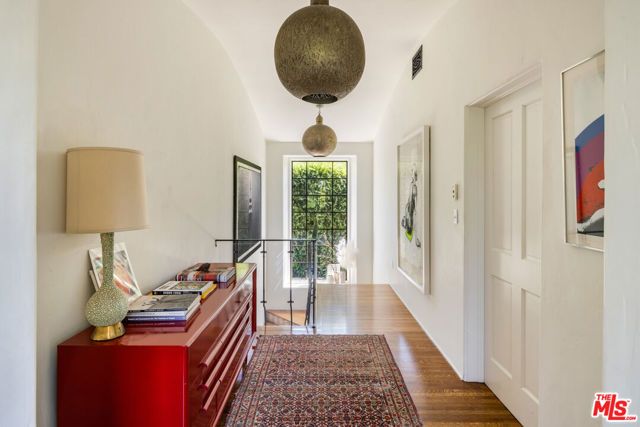 12304 5th Helena Drive, Los Angeles, CA 90049