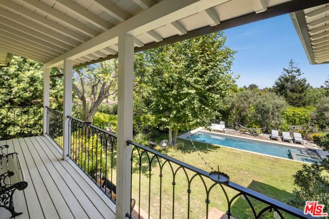 12304 5th Helena Drive, Los Angeles, CA 90049