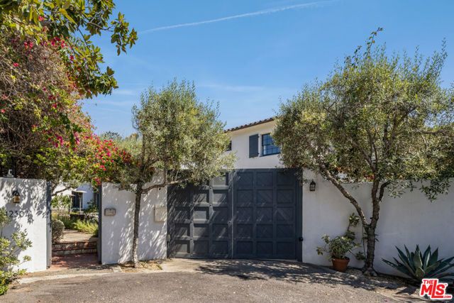 12304 5th Helena Drive, Los Angeles, CA 90049