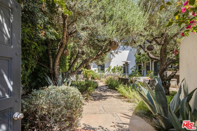 12304 5th Helena Drive, Los Angeles, CA 90049