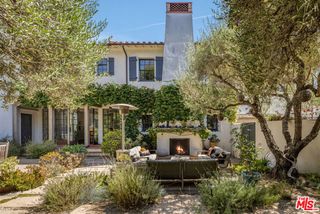 12304 5th Helena Drive, Los Angeles, CA 90049