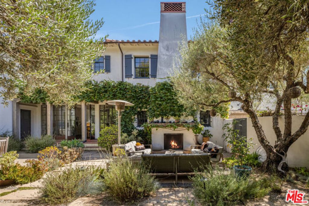 12304 5th Helena Drive, Los Angeles, CA 90049