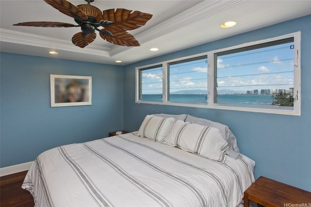 3065 Kalakaua Avenue 8, Honolulu, HI 96815
