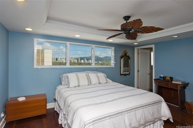 3065 Kalakaua Avenue 8, Honolulu, HI 96815