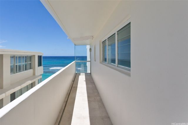 3065 Kalakaua Avenue 8, Honolulu, HI 96815