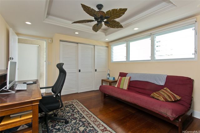 3065 Kalakaua Avenue 8, Honolulu, HI 96815