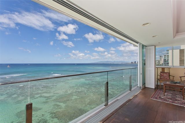 3065 Kalakaua Avenue 8, Honolulu, HI 96815