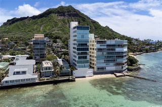 3065 Kalakaua Avenue 8, Honolulu, HI 96815