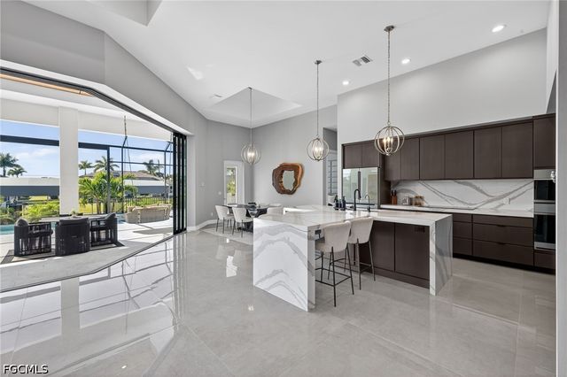 2002 SE 18th AVE, Cape Coral, FL 33990