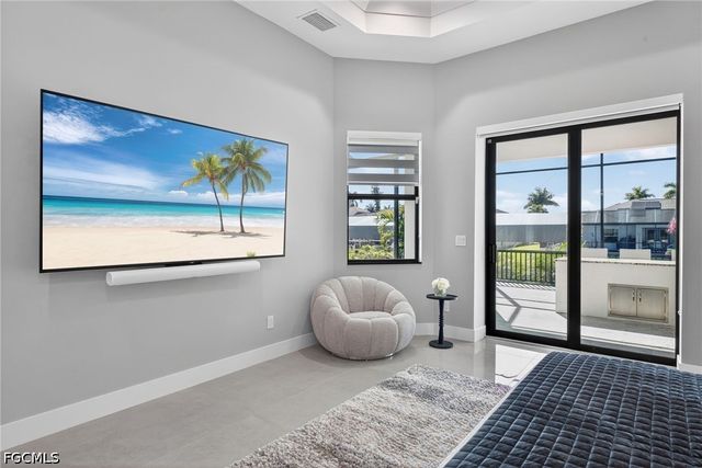 2002 SE 18th AVE, Cape Coral, FL 33990