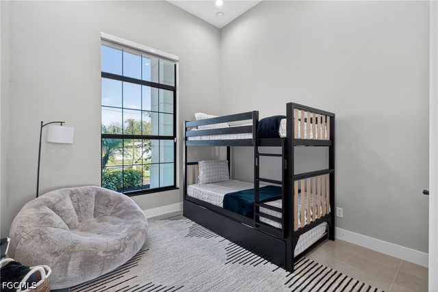 2002 SE 18th AVE, Cape Coral, FL 33990