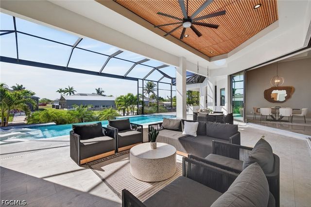 2002 SE 18th AVE, Cape Coral, FL 33990