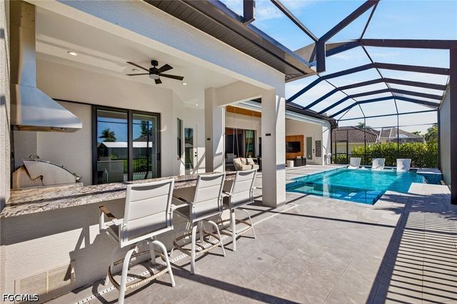 2002 SE 18th AVE, Cape Coral, FL 33990