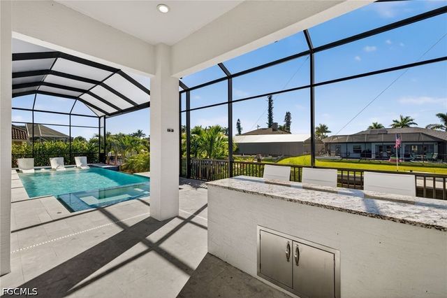 2002 SE 18th AVE, Cape Coral, FL 33990