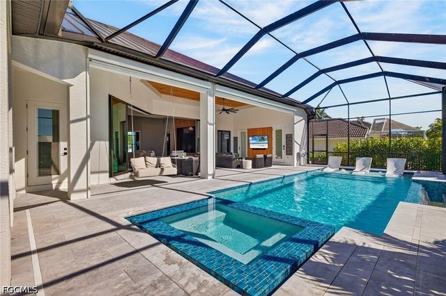 2002 SE 18th AVE, Cape Coral, FL 33990