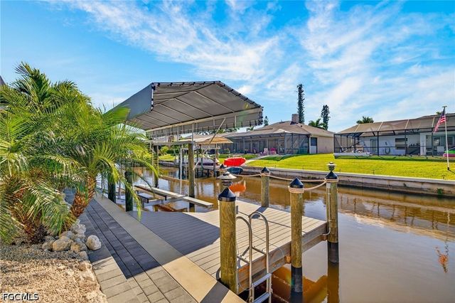 2002 SE 18th AVE, Cape Coral, FL 33990