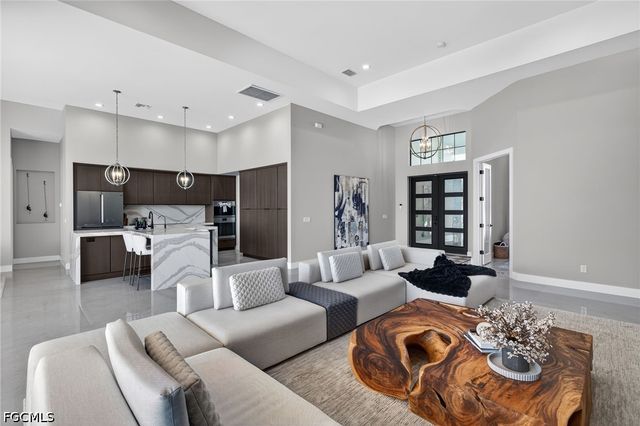 2002 SE 18th AVE, Cape Coral, FL 33990