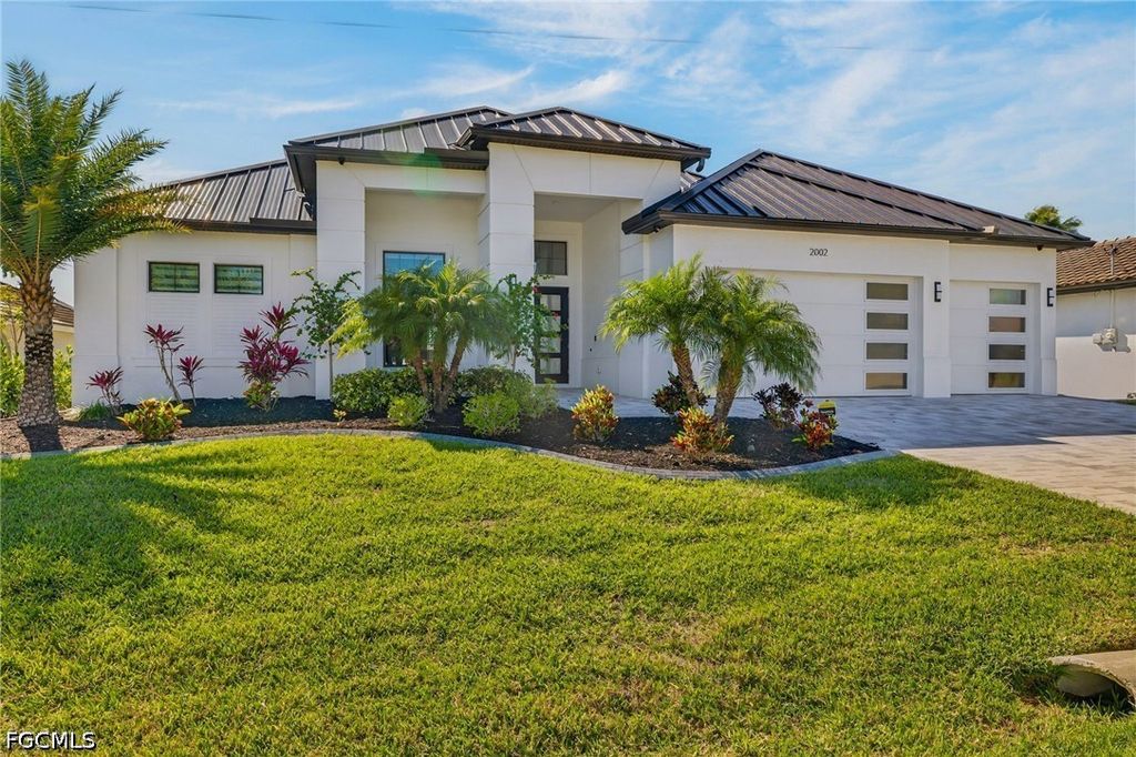 2002 SE 18th AVE, Cape Coral, FL 33990