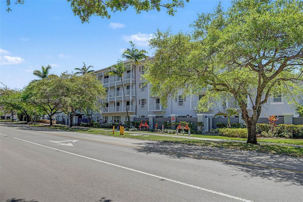 7000 SW 80th St 401, Miami, FL 33143