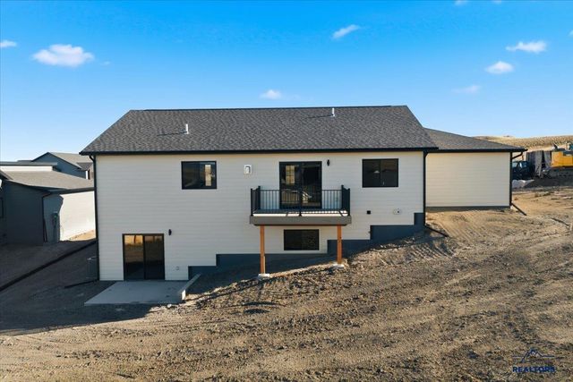 4811 PAPILLION DR, Rapid City, SD 57703