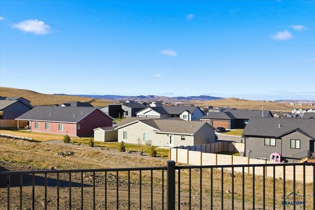 4811 PAPILLION DR, Rapid City, SD 57703