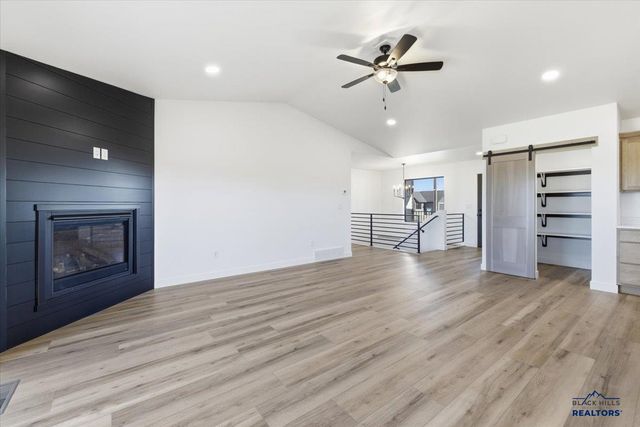 4811 PAPILLION DR, Rapid City, SD 57703