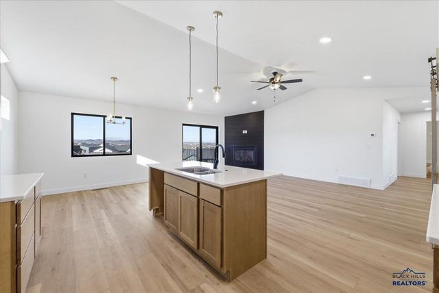 4811 PAPILLION DR, Rapid City, SD 57703