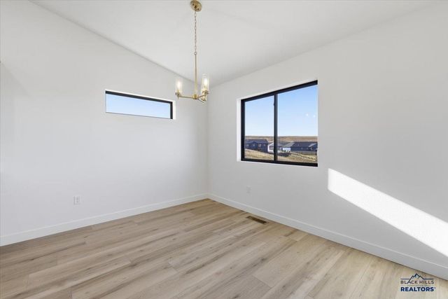 4811 PAPILLION DR, Rapid City, SD 57703