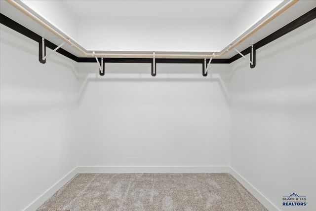 4811 PAPILLION DR, Rapid City, SD 57703