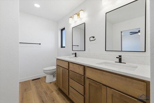 4811 PAPILLION DR, Rapid City, SD 57703