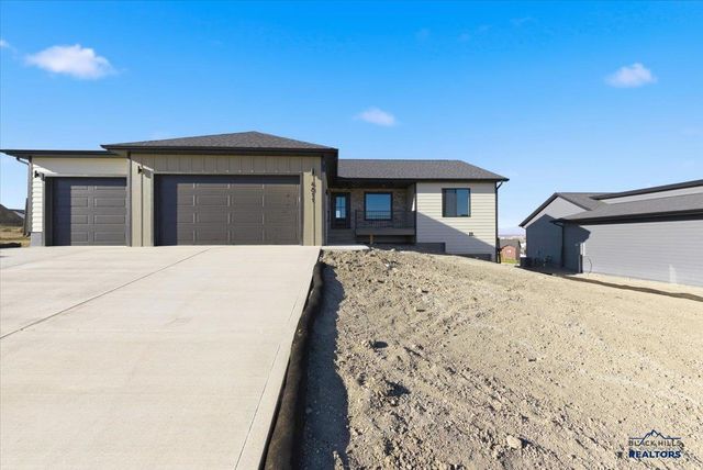 4811 PAPILLION DR, Rapid City, SD 57703