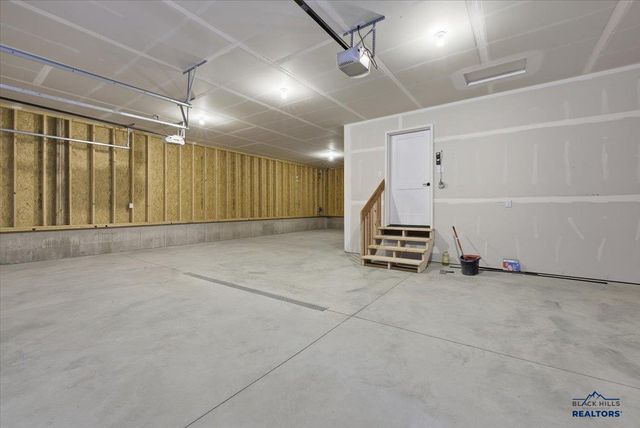 4811 PAPILLION DR, Rapid City, SD 57703