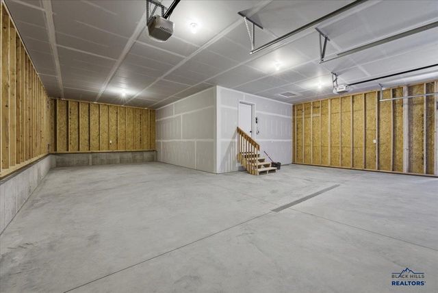 4811 PAPILLION DR, Rapid City, SD 57703