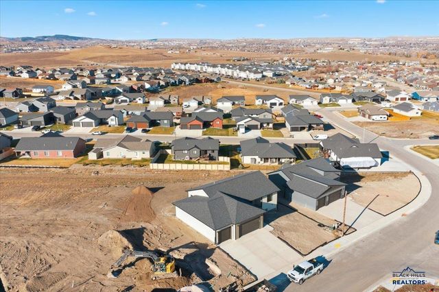 4811 PAPILLION DR, Rapid City, SD 57703