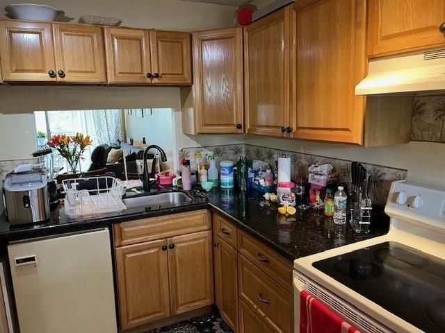 9330 Lagoon Place 406, Davie, FL 33324