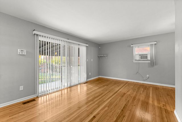 3735 W Buena Vista Street, Detroit, MI 48238